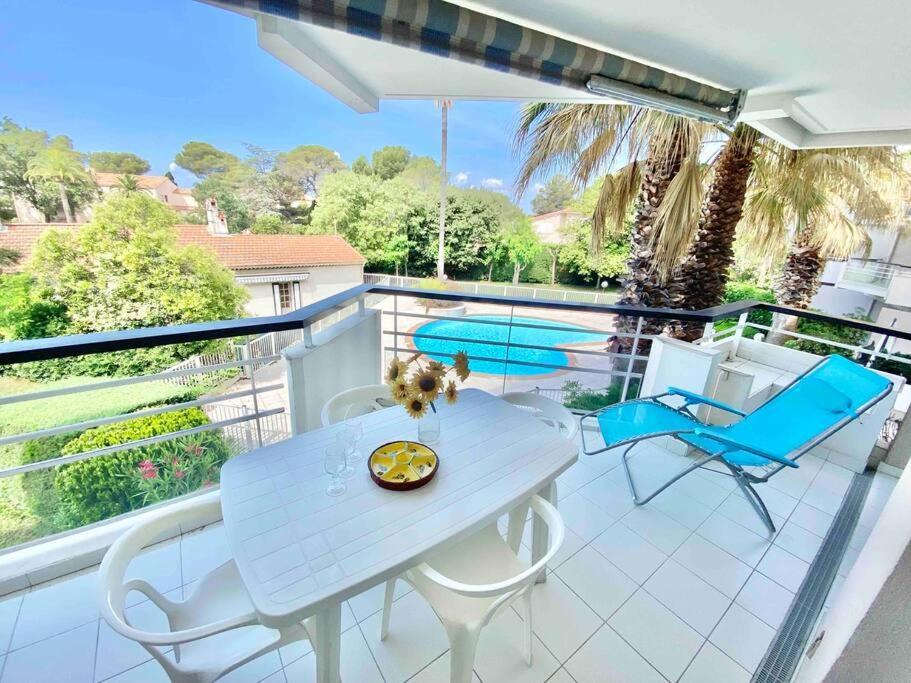 Aquarine Piscine Acces Plage Apartment Saint-Raphaël Exterior foto