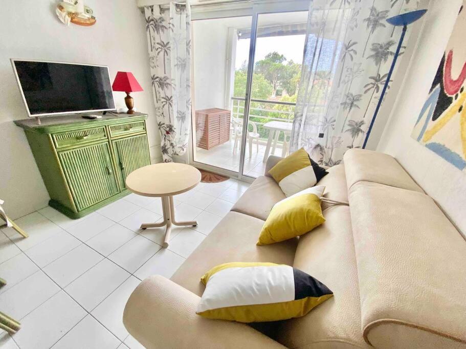 Aquarine Piscine Acces Plage Apartment Saint-Raphaël Exterior foto